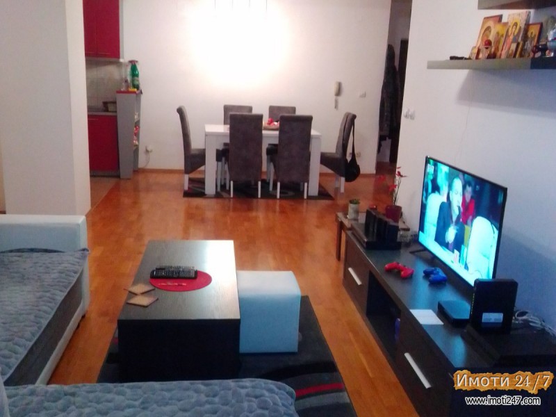 Se prodava stan 75m2 vo Centar kaj Montenegro