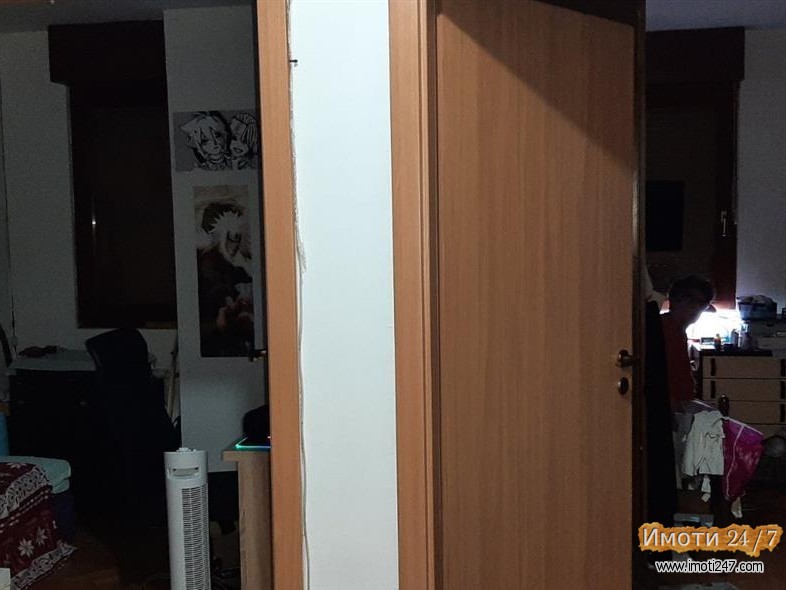 Se prodava stan vo Rasadnik od 83m2