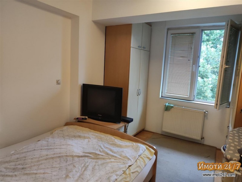 Se prodava namesten stan vo Micurin 44m2