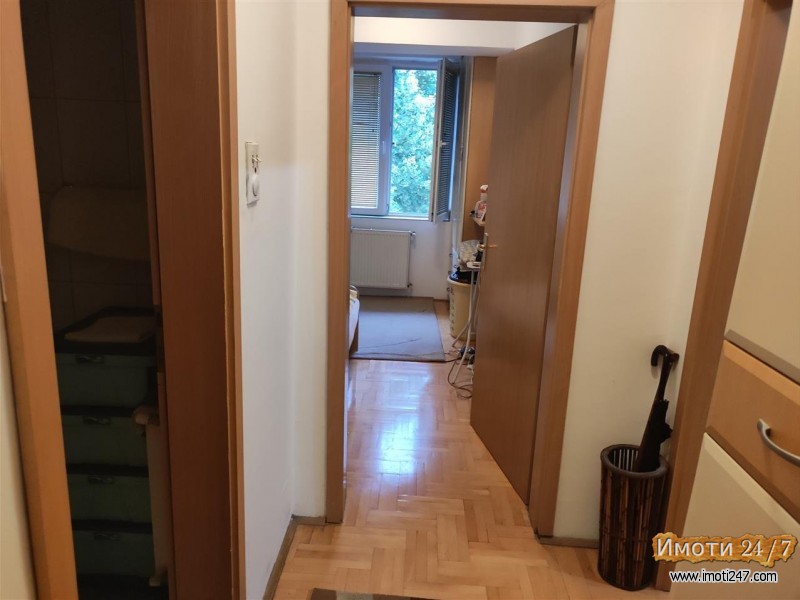 Se prodava namesten stan vo Micurin 44m2