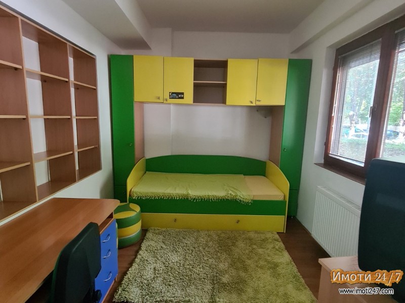 Izdavam trosoben stan vo Aerodrom