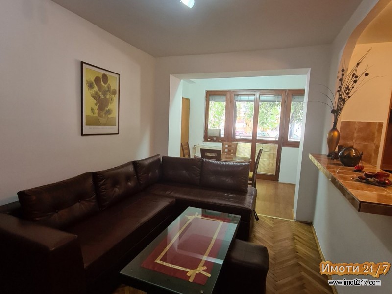 Izdavam trosoben stan vo Aerodrom