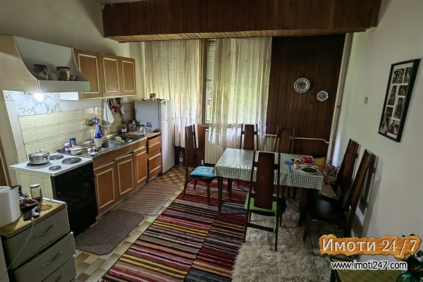 Se prodava stan vo Centar 65m2