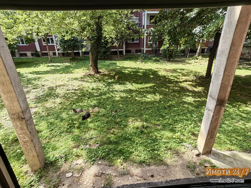 Se prodava stan vo Centar 65m2