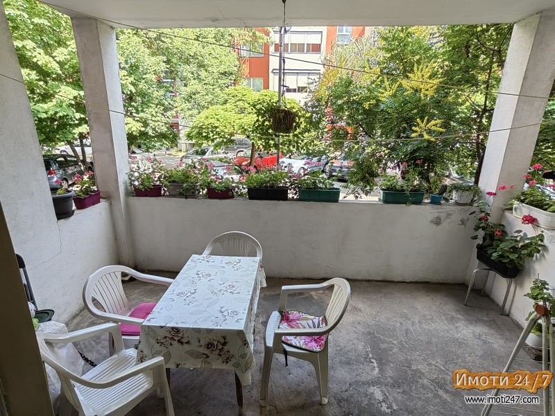 Se prodava stan vo Centar 65m2