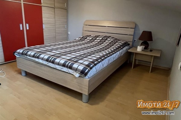 Se prodava mansarda od 45m2 vo blizina na Katolicka