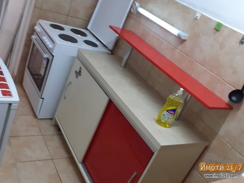 СЕ ИЗНАЈМУВА 