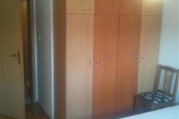 1  6 Se izdava kompletno namesten stan na juzen bulevar centar