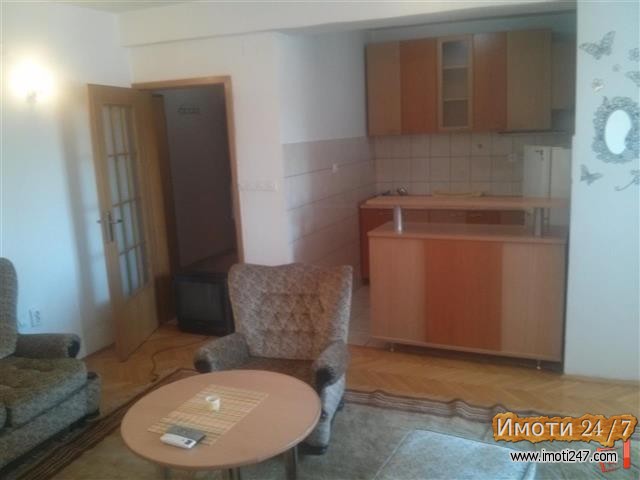 1  6 Se izdava kompletno namesten stan na juzen bulevar centar
