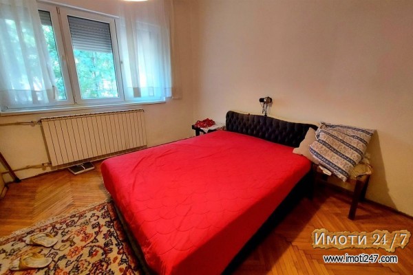 Se prodava stan vo Prolece 97m2