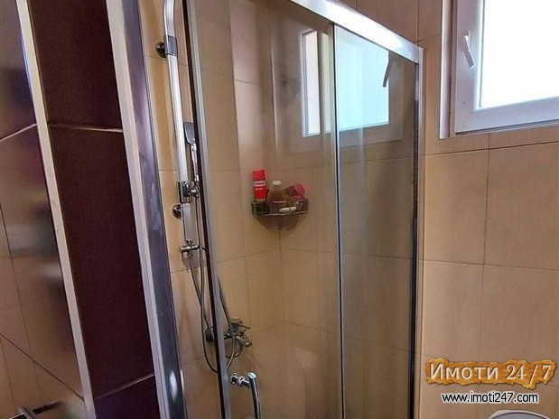 Se prodava stan vo Prolece 97m2