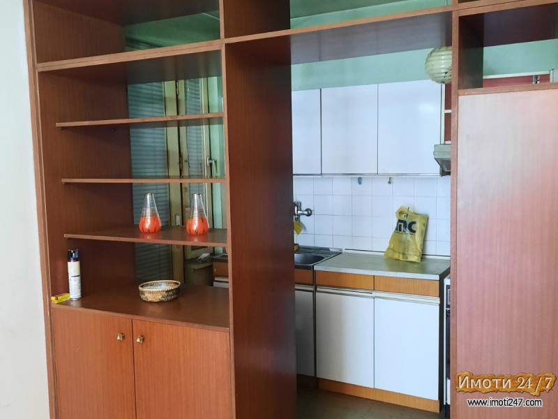 СЕ ПРОДАВА СТАН ВО СТРОГ ЦЕНТАР ГРАДСКИ ЅИД