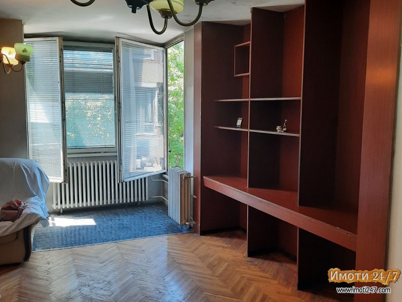 СЕ ПРОДАВА СТАН ВО СТРОГ ЦЕНТАР ГРАДСКИ ЅИД