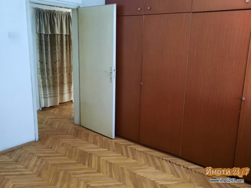 СЕ ПРОДАВА СТАН ВО СТРОГ ЦЕНТАР ГРАДСКИ ЅИД