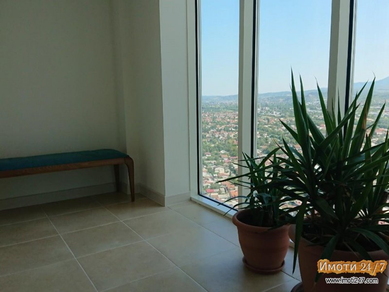 Se izdava stan vo Cevahir 65m2