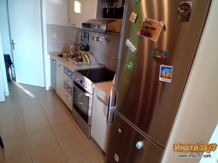 Se prodava stan vo Novo Lisice 77m2