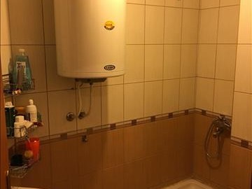 Se prodava stan 73m2 pozadi Univerzalna sala