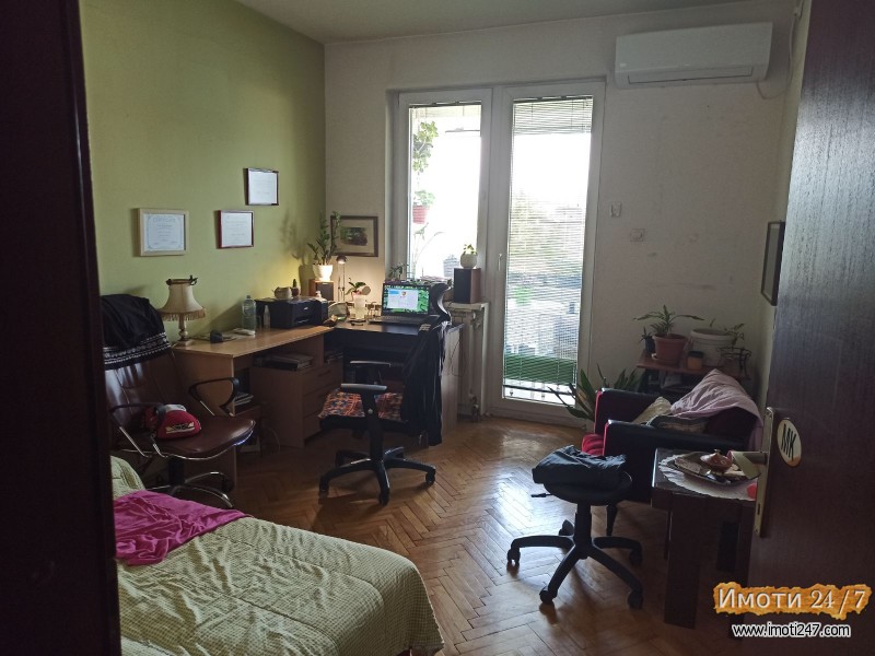 Prodavam stan vo Novo Lisice