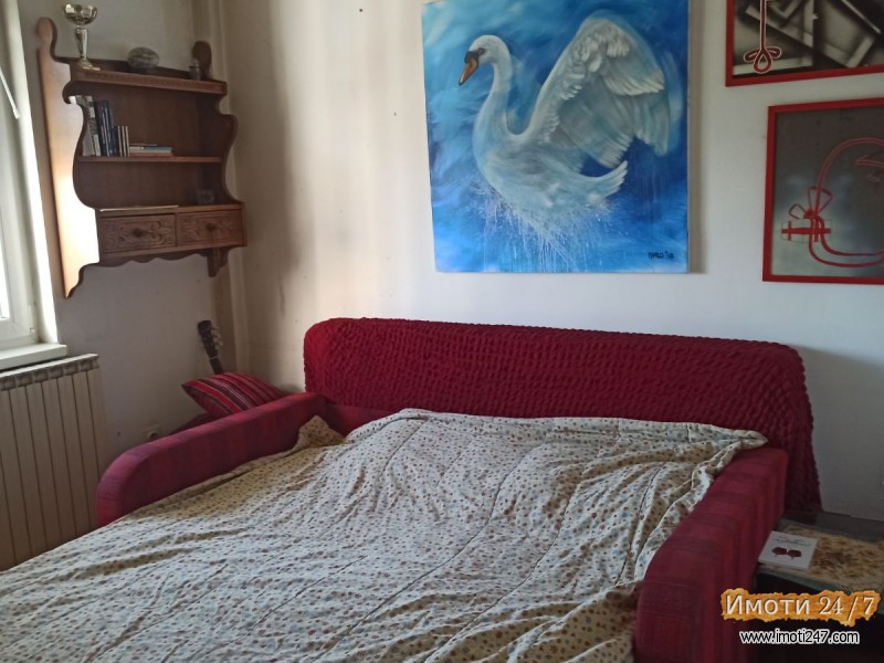 Prodavam stan vo Novo Lisice