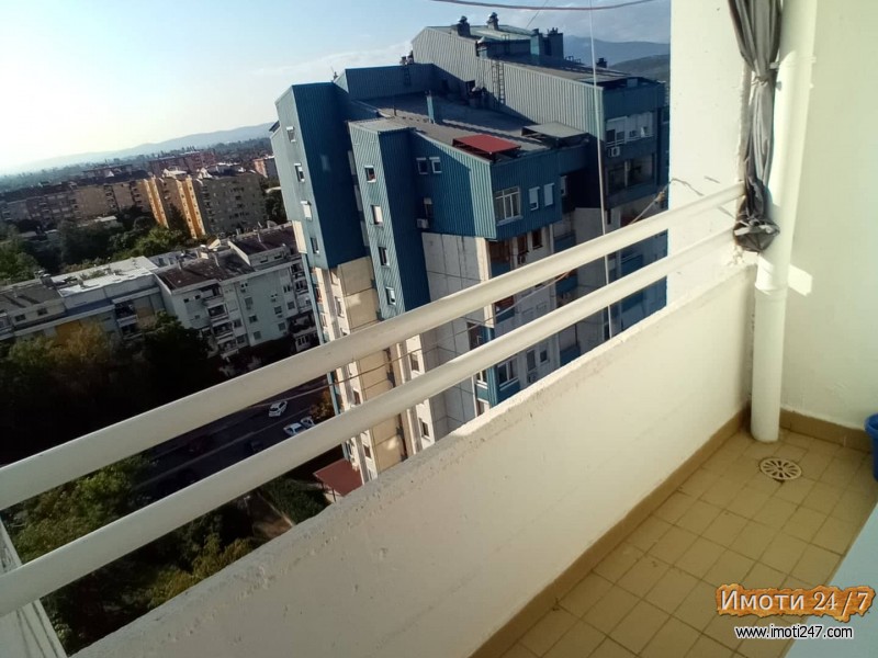Se prodava stan vo Novo Lisice 77m2