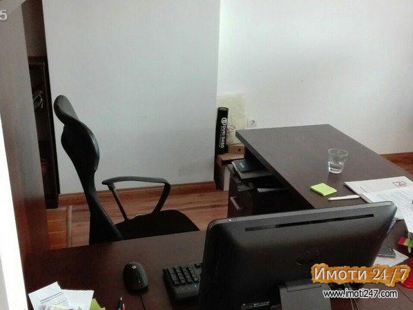 четворособен во гранд престиж први кат 90 наместен за канцеларии