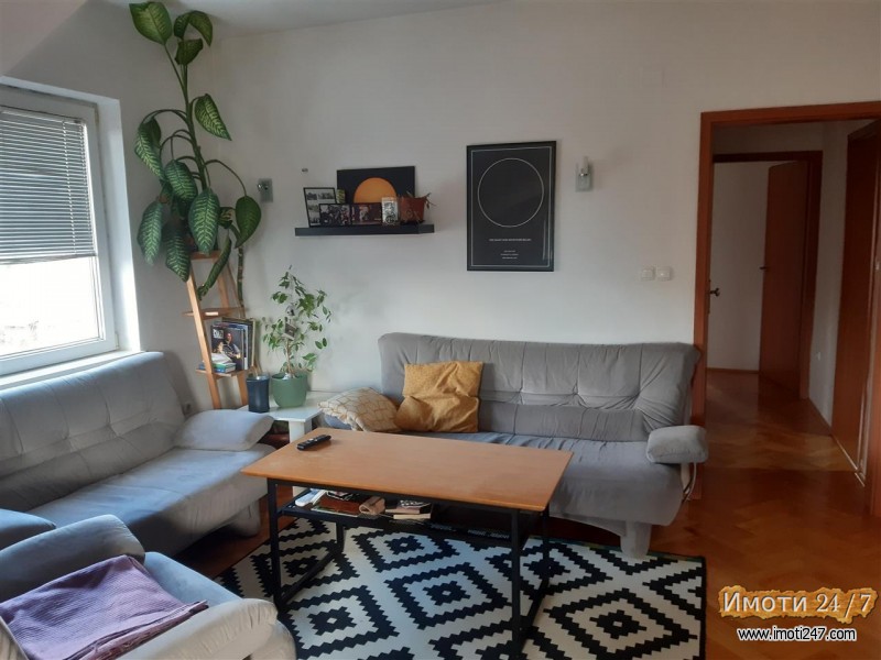 Se prodava stan vo Hrom 89m2