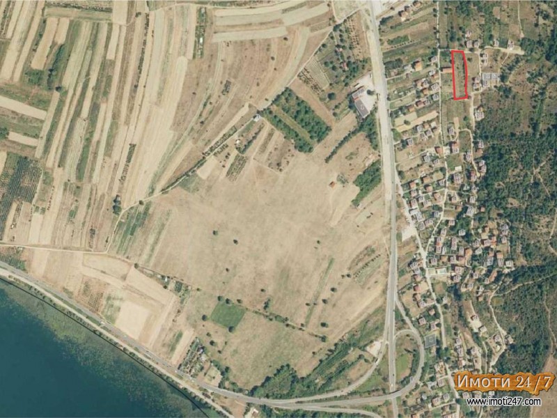 SE PRODAAT PLACEVI PO 350M2 VO BLIZINA NA OHRID