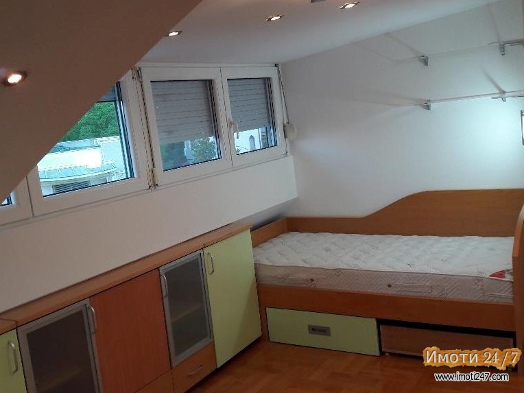 Se prodava dupleks vo Crnice 82m2