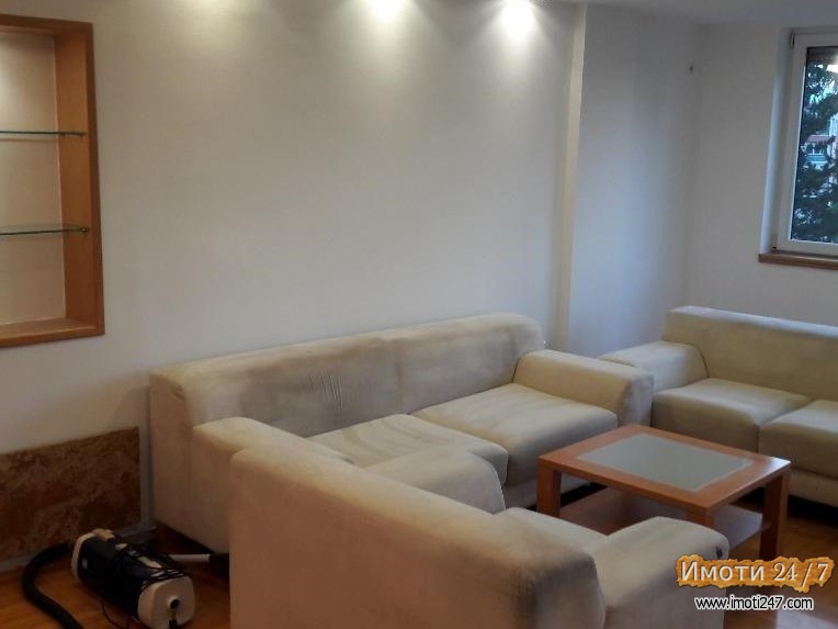 Se prodava dupleks vo Crnice 82m2