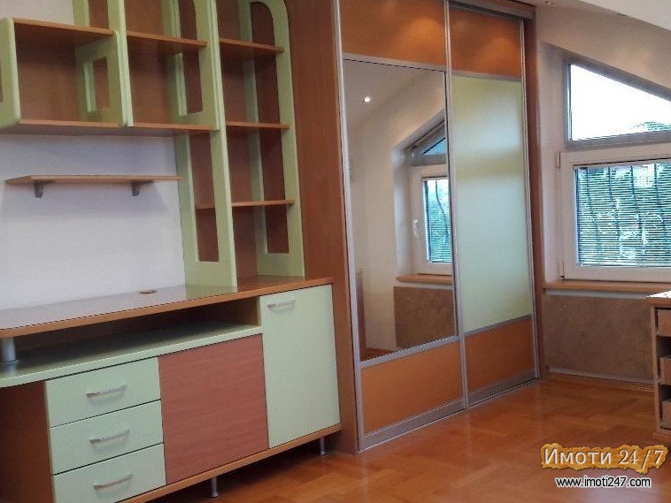 Se prodava dupleks vo Crnice 82m2