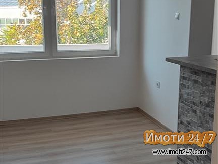 Se prodava stan 59m2 vo Vlae so sopstven dvor