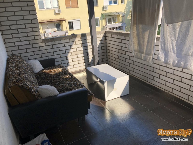 Se prodava stan vo karpush