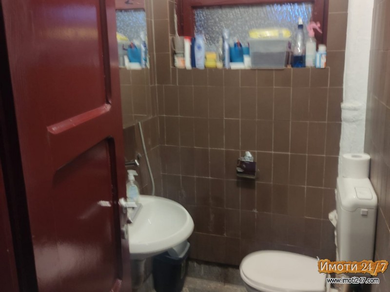 prodavam namesten stan vo kisela voda