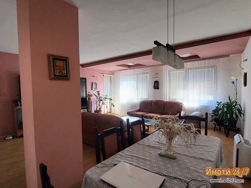 Prodavam semeen stan vo Novo Lisice