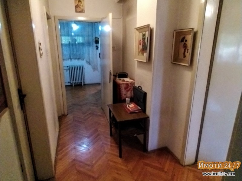 PRODAVAM STAN 86 M2 vo Kisela Voda - odlicna lokacija