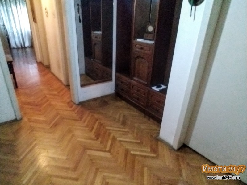 PRODAVAM STAN 86 M2 vo Kisela Voda - odlicna lokacija
