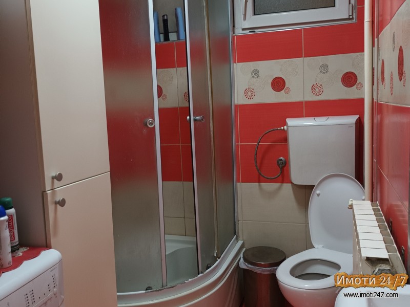 Prodavam stan 93m2 + 10m2 podrum vo Centar nas Prolet 