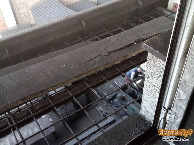 Se prodava Deloven prostor so armiracki pogon