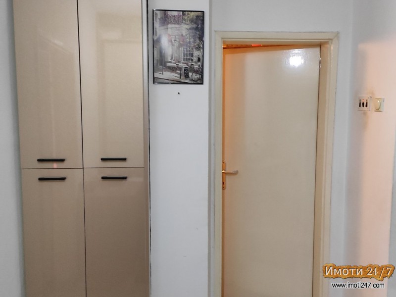 Prodavam stan vo naselba Radisani prv vlez