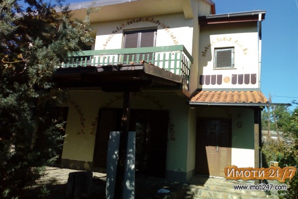 Се продава куќа во с Раштак 220 м2 и плац од832м2