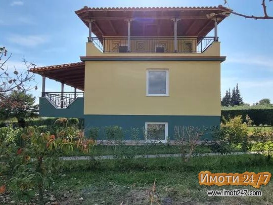 Каливес Халкидики се продава куќа на три ката 216 квм