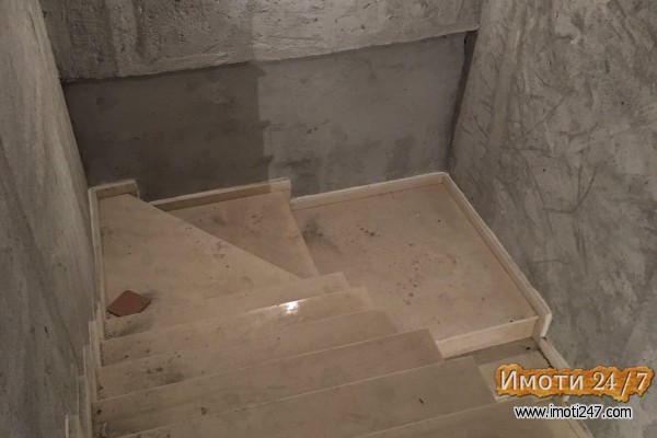 Se prodavaat novi stanovi vo mala zgrada vo Kozle