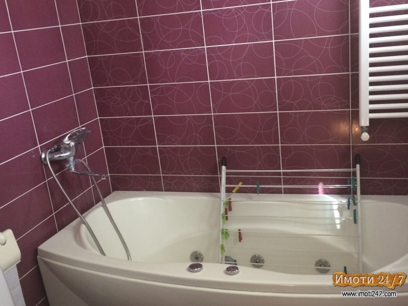 Се продава гарсоњера комплетно наместена со имотен лист