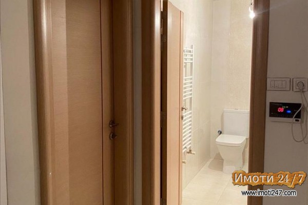 Se prodava stan vo Debar Maalo 41m2 so dvorno mesto 45m2