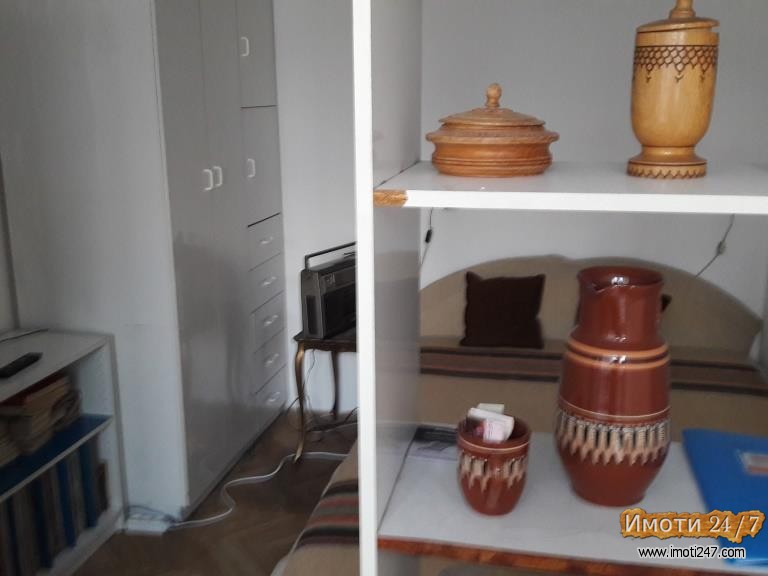 стан во кула Строг Центар во Скопје кај Републичко Собрание