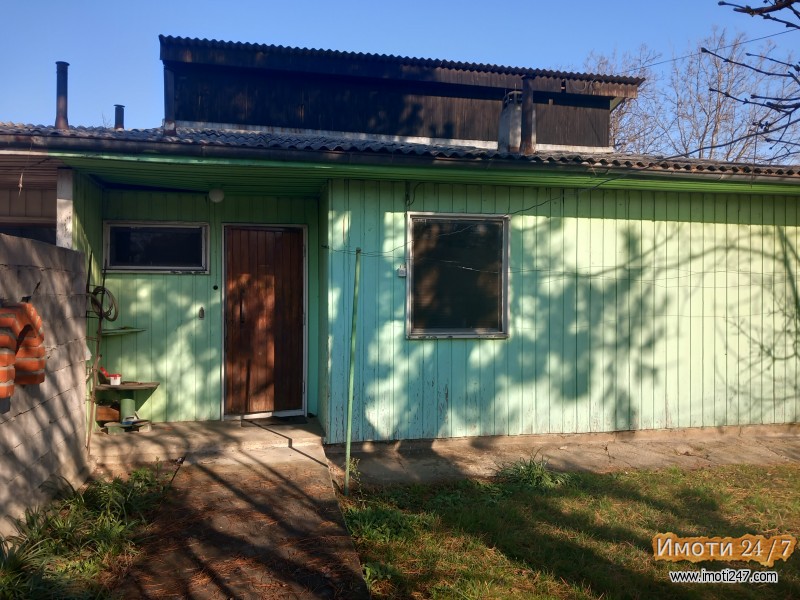 Продавам доградена барака