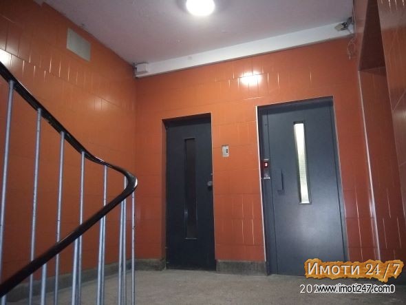 Продавам деловен простор 85 м2 на Атрактивна локација