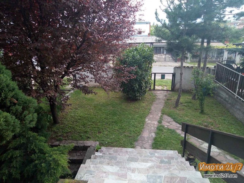 Се продава куќа во Ченто