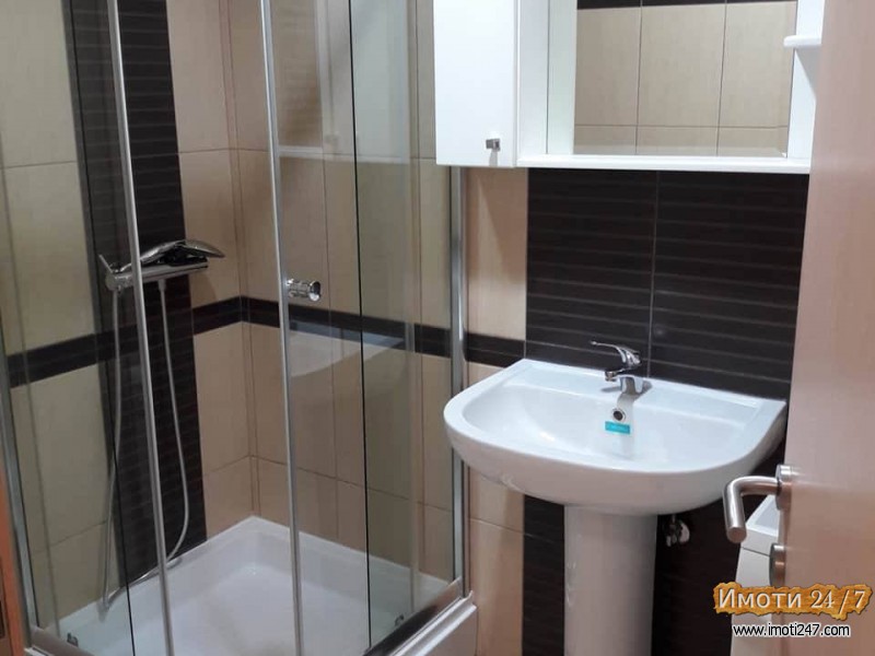 IZDAVAM STAN NA TOP LOKACIJA