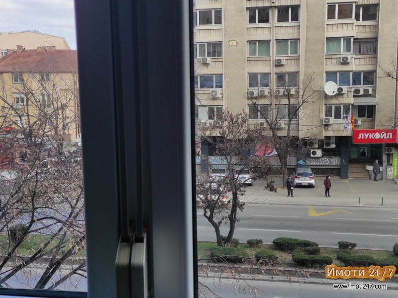 Izdavam stan vo Centar sproti pazarcheto Bunjakovec